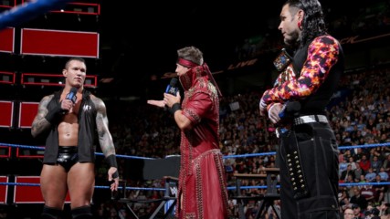 Randy Orton and Jeff Hardy show each other respect on "Miz TV": SmackDown LIVE, May 1, 2018
