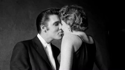 Elvis Presley - Are You Lonesome Tonight