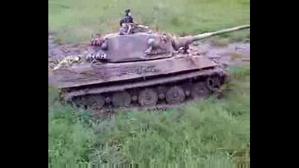 16 Rc King Tiger tank driving through mud and almost stuck