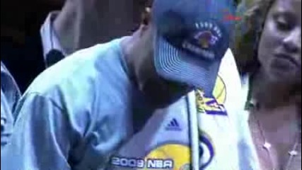 Kobe Bryant is the 2009 Nba Finals Mvp split2