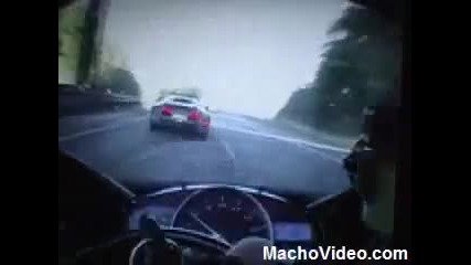 Bugatti Veyron vs. Yamaha R1 Racing Down Moterway 