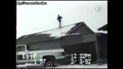 Тоя леко се преби , щото е решил да кара ски на покрива хаха