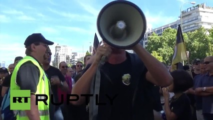 Spain: Taxi drivers hold anti-Uber protest