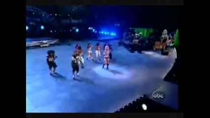 Britney Spears - Baby One More Time/ Im Slave 4 U Nfl (studio Version) 