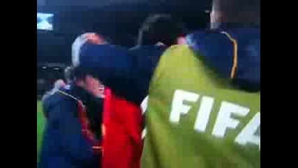 Ядосания Роналдо за малко да наплюе оператора с камерата след отпадането на Мондиал - 2010 