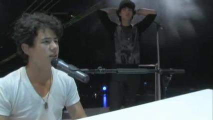 Jonas Brothers - Fly With Me - Official Music Video (hq)