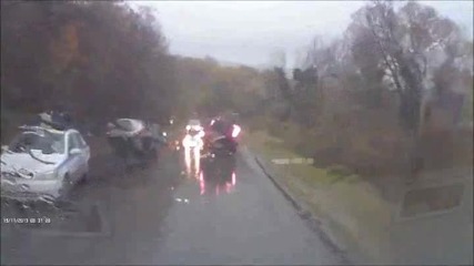 Катастрофи на мокър път в България
