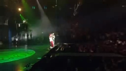 Eminem - Business (на Живо)