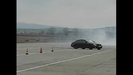 Mercedes Прави Пилажи
