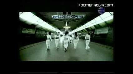 Райна feat. Marteen Bix - Нещо ненормално 