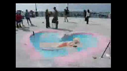 Готина Мацка На Плажа!