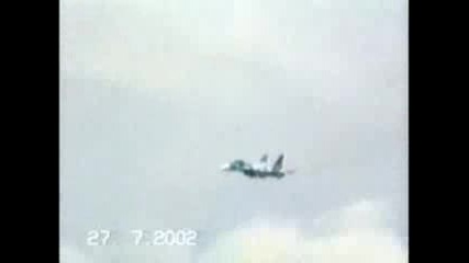 Су - 27 аварира по време на авиошоу