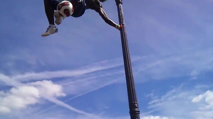 Страхотен е - Iya Traore Football Freestyler
