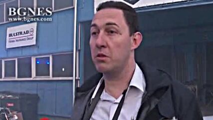 Голям пожар избухна в индустриалната зона на Бургас, засегнати са автосервизи