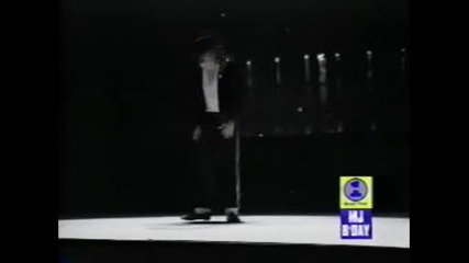 Michael Jackson - микс от танцовите му умения