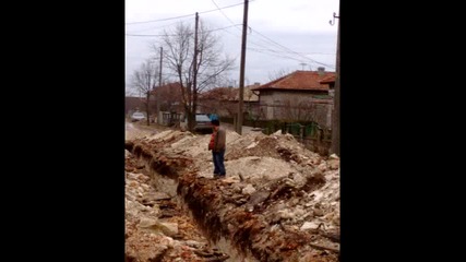 Град Балчик, Улица средна Гора разкопана вече втора година. 