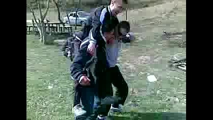 igra4ite ot razboina