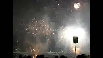 Brisbane South Bank New Years Eve Fireworks 2010 Ending 