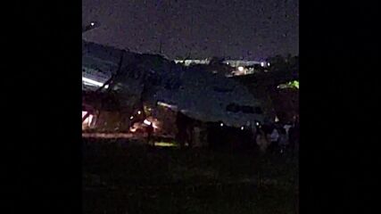 Самолет претърпя инцидент на писта във Филипините (ВИДЕО)