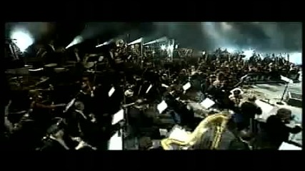 Scorpions - Rock You Like A Hurricane ( Moment Of Glory ) 