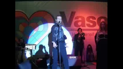 Julio Iglesias - Besame mucho