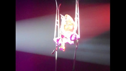 Аз Бях Там... Britney Spears- Don`t Let Me Be The Last to Know( Live in Zagreb 01.10.2011)