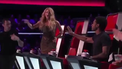 The Voice - Adam Levine imitates Shakira