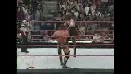 W W F Judgment Day 2001 - Tрите Хикса срещу Кейн - Chain Match за Интерконтиненталната титла