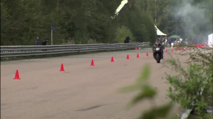 Ненормално Suzuki Gsx-r1000 (14 mile - 10.811; 1 mile - 27.183)