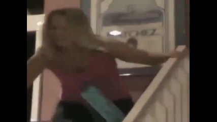 Прости ли са според вас блондинките ?!