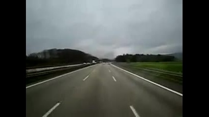 Ето как се прави в Германия по магистралата