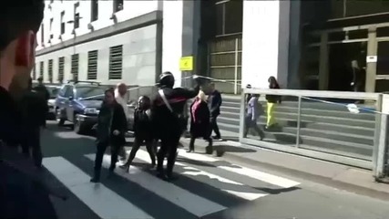 Арестуваха стрелеца от съда в Милано (ВИДЕО)