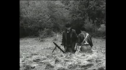 Българският сериал На всеки километър - Първи филм (1969), 3 серия - Пеещият часовник [част 7]