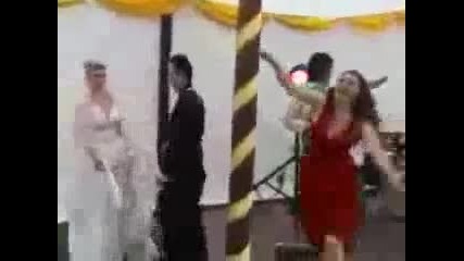 Срамота!!! Пияна жена проваля сватба! 100 % смях