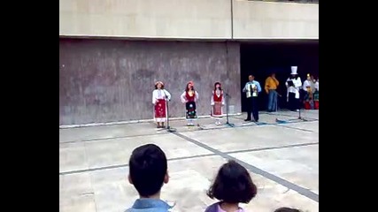 Ямболските славеи - Ралица - 9 г. Йоана - 11г. и Габриела - 11г. с ръководител Донка Бумбалова 