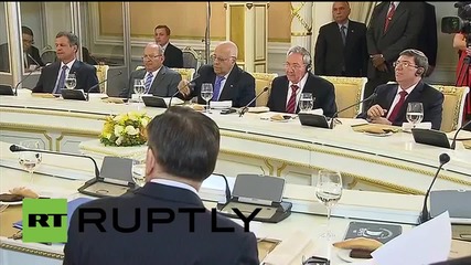 Russia: Raul Castro and I will eat while others talk, says Medvedev