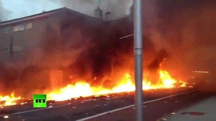 First video_ Site of deadly helicopter crash in Vauxhall, Lo