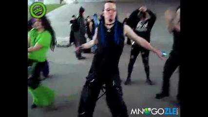 Тея са луди!!!