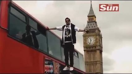 Динамо, невероятни магии - спиращо дъха левитиране до двуетажен лондонски автобус