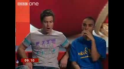 Beatbox Christmas Carol Singing 2
