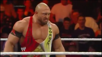 Survivor series 2013 Mark henry returns and have mach whit rybak