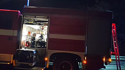 Двама загинаха при тежка катастрофа между автобус и камион в Пазарджишко