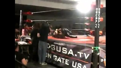 Jon Moxley ( Dean Ambrose ) Dragon Gate - Trina and her high-heel