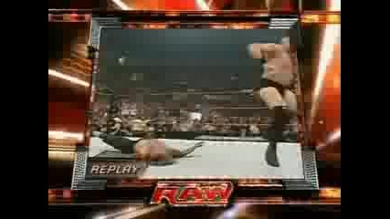 Hhh спасява Jeff Hardy и пребива безмилостно Umaga и Snitski 