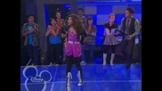 Изумителна Е !! Zendaya Coleman Dancing On " Watch Me " ( Shake It Up/ Episode 1 )