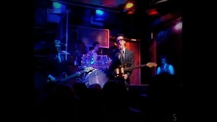 Elvis Costello - (i Don't Want To Go To) Chelsea - Totp