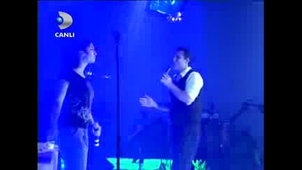 Beyaz Show Rafet El Roman - Sinem Duet 