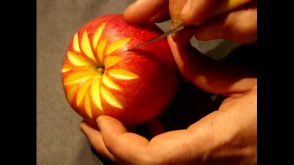 Карвинг с ябълка 