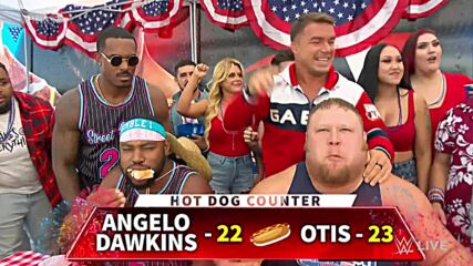Akira Tozawa wins the hot dog-eating contest at the Independence Day Cookout: Raw, July 4, 2022