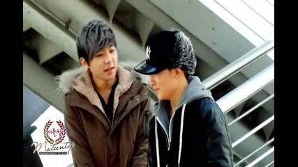[fancam] 120107 Ricky and Changjo Hug Fan Meeting